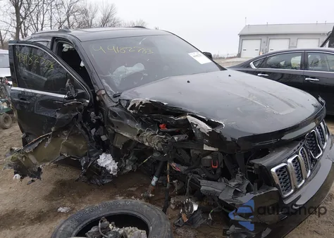 2017 Jeep Grand Cherokee Laredo 4X4 z USA, uszkodzony, nr VIN 1C4RJFAG1HC720369